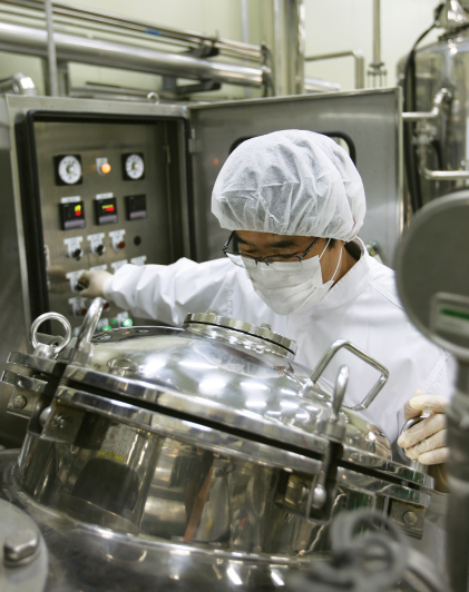 연구원이 연구하고 있는 모습